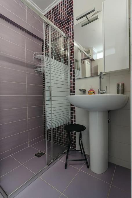 Sea View Apartment "Elise" Loutráki Dış mekan fotoğraf