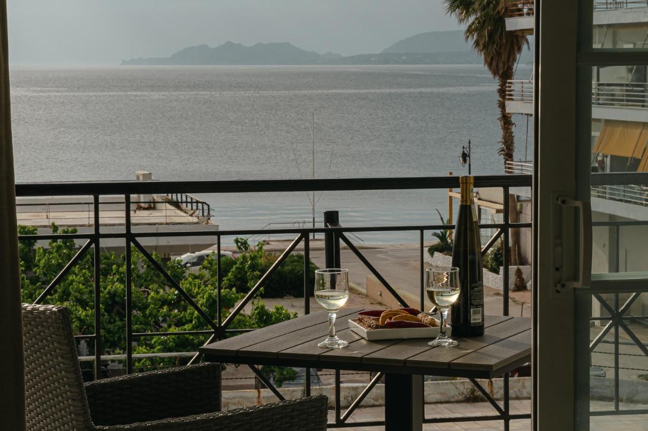 Sea View Apartment "Elise" Loutráki Dış mekan fotoğraf